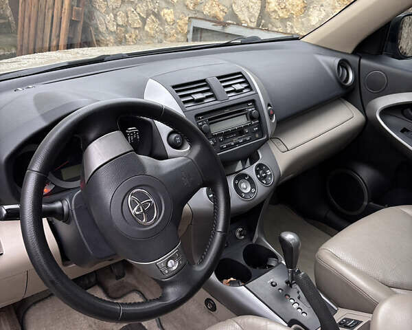 Бежевий Тойота РАВ 4, об'ємом двигуна 2.4 л та пробігом 264 тис. км за 9100 $, фото 3 на Automoto.ua