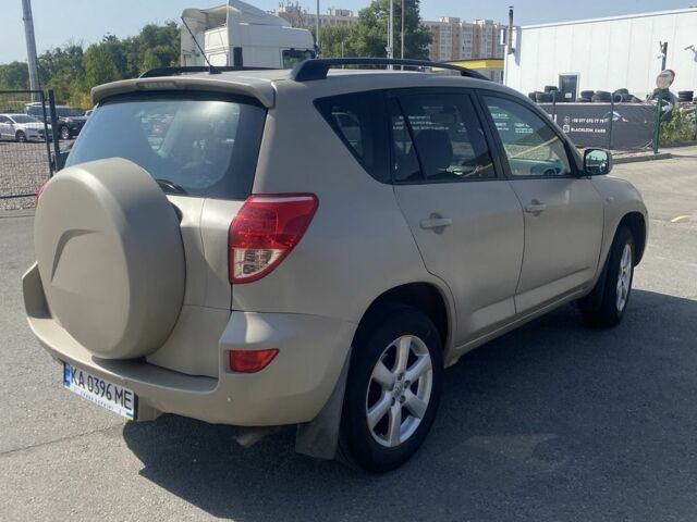 Бежевий Тойота РАВ 4, об'ємом двигуна 2 л та пробігом 130 тис. км за 7200 $, фото 2 на Automoto.ua