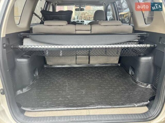 Бежевый Тойота РАВ 4, объемом двигателя 2.4 л и пробегом 217 тыс. км за 12500 $, фото 5 на Automoto.ua