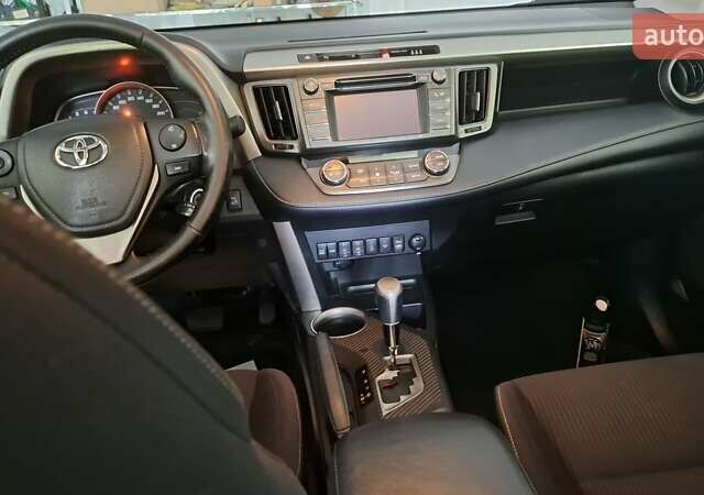 Бежевый Тойота РАВ 4, объемом двигателя 2.23 л и пробегом 130 тыс. км за 17500 $, фото 6 на Automoto.ua