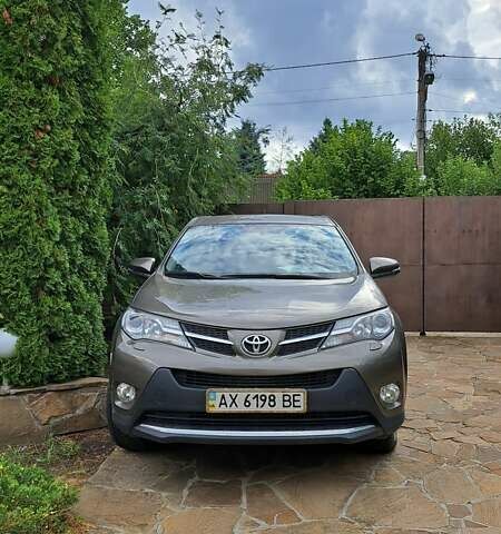 Бежевый Тойота РАВ 4, объемом двигателя 2.23 л и пробегом 130 тыс. км за 17500 $, фото 12 на Automoto.ua