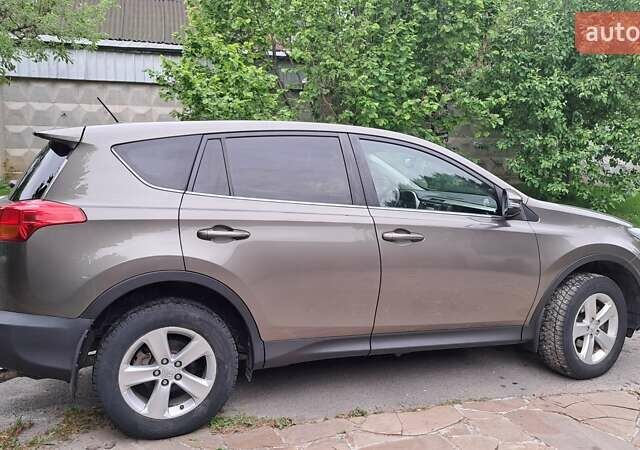 Бежевый Тойота РАВ 4, объемом двигателя 2.23 л и пробегом 130 тыс. км за 17500 $, фото 4 на Automoto.ua