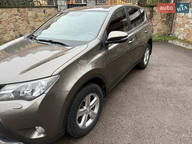 Бежевый Тойота РАВ 4, объемом двигателя 2.23 л и пробегом 114 тыс. км за 20000 $, фото 1 на Automoto.ua