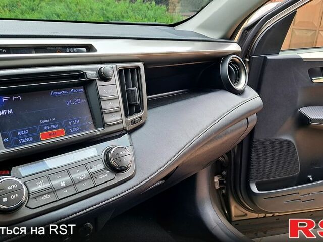 Бежевий Тойота РАВ 4, об'ємом двигуна 2.2 л та пробігом 131 тис. км за 16700 $, фото 8 на Automoto.ua