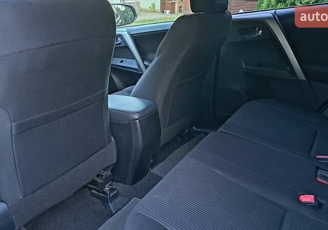 Бежевый Тойота РАВ 4, объемом двигателя 2.23 л и пробегом 130 тыс. км за 17500 $, фото 7 на Automoto.ua