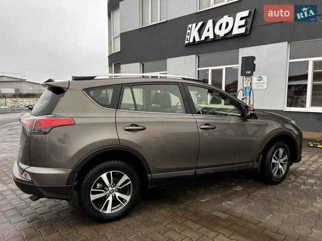 Бежевый Тойота РАВ 4, объемом двигателя 2.23 л и пробегом 167 тыс. км за 23500 $, фото 5 на Automoto.ua