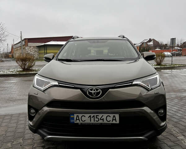 Бежевый Тойота РАВ 4, объемом двигателя 2.23 л и пробегом 167 тыс. км за 23500 $, фото 1 на Automoto.ua