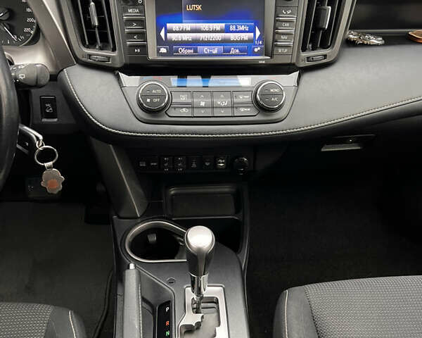 Бежевый Тойота РАВ 4, объемом двигателя 2.23 л и пробегом 167 тыс. км за 23500 $, фото 16 на Automoto.ua