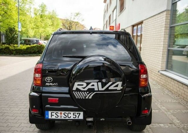 Черный Тойота РАВ 4, объемом двигателя 2 л и пробегом 143 тыс. км за 4200 $, фото 2 на Automoto.ua