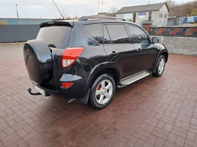 Чорний Тойота РАВ 4, об'ємом двигуна 2.2 л та пробігом 250 тис. км за 8000 $, фото 3 на Automoto.ua