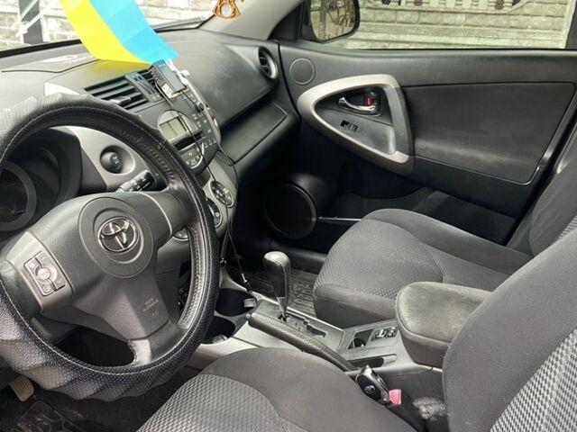 Черный Тойота РАВ 4, объемом двигателя 2 л и пробегом 218 тыс. км за 9700 $, фото 8 на Automoto.ua