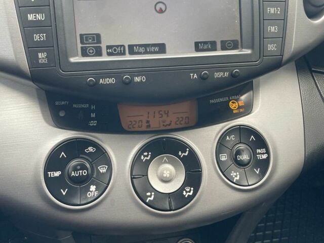 Черный Тойота РАВ 4, объемом двигателя 2.2 л и пробегом 235 тыс. км за 5000 $, фото 5 на Automoto.ua