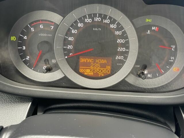 Черный Тойота РАВ 4, объемом двигателя 2.2 л и пробегом 235 тыс. км за 5000 $, фото 4 на Automoto.ua