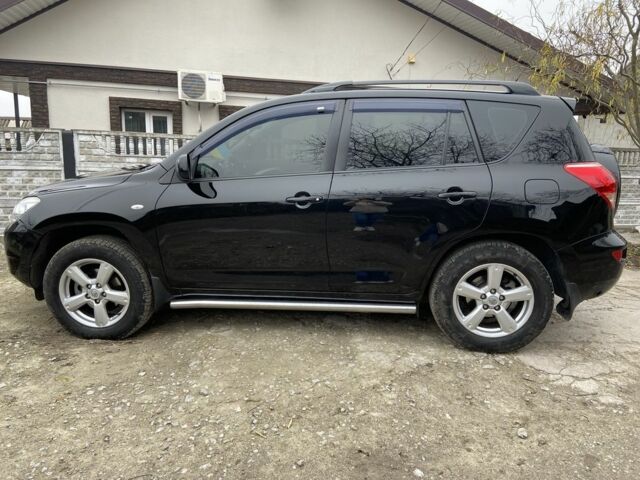 Черный Тойота РАВ 4, объемом двигателя 2 л и пробегом 218 тыс. км за 9700 $, фото 1 на Automoto.ua