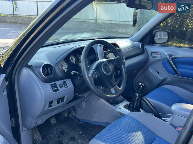 Чорний Тойота РАВ 4, об'ємом двигуна 2 л та пробігом 287 тис. км за 5900 $, фото 22 на Automoto.ua