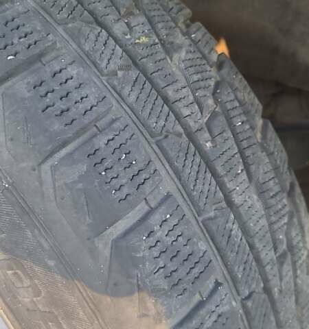 Черный Тойота РАВ 4, объемом двигателя 2 л и пробегом 268 тыс. км за 6500 $, фото 2 на Automoto.ua