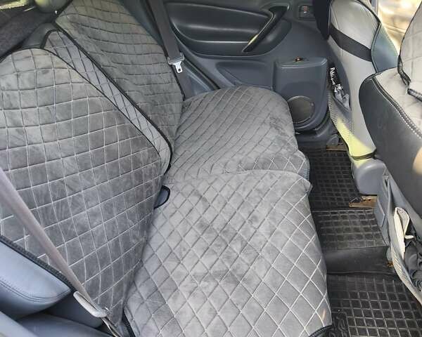 Чорний Тойота РАВ 4, об'ємом двигуна 2 л та пробігом 270 тис. км за 6500 $, фото 17 на Automoto.ua