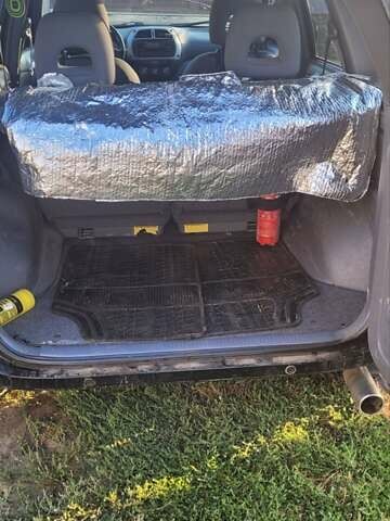 Черный Тойота РАВ 4, объемом двигателя 2 л и пробегом 268 тыс. км за 6500 $, фото 8 на Automoto.ua