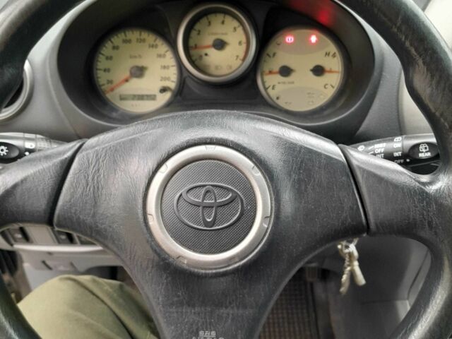 Черный Тойота РАВ 4, объемом двигателя 2 л и пробегом 240 тыс. км за 3700 $, фото 6 на Automoto.ua