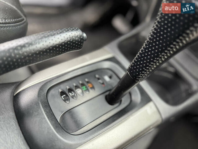 Черный Тойота РАВ 4, объемом двигателя 2 л и пробегом 230 тыс. км за 7850 $, фото 41 на Automoto.ua