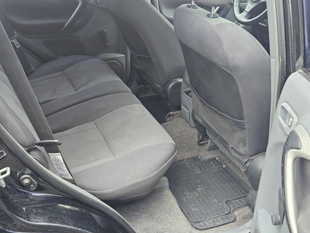 Черный Тойота РАВ 4, объемом двигателя 0 л и пробегом 275 тыс. км за 4000 $, фото 11 на Automoto.ua