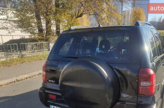 Черный Тойота РАВ 4, объемом двигателя 2 л и пробегом 506 тыс. км за 5300 $, фото 3 на Automoto.ua