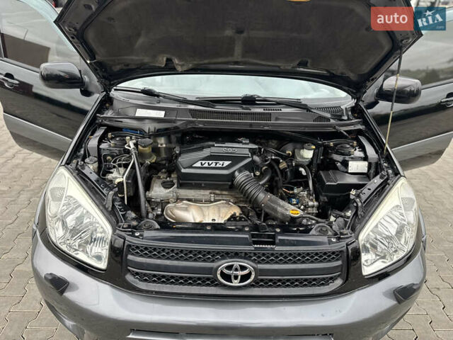 Черный Тойота РАВ 4, объемом двигателя 2 л и пробегом 230 тыс. км за 7850 $, фото 52 на Automoto.ua