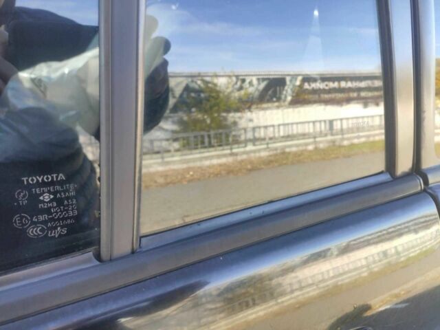 Черный Тойота РАВ 4, объемом двигателя 2 л и пробегом 506 тыс. км за 5300 $, фото 5 на Automoto.ua