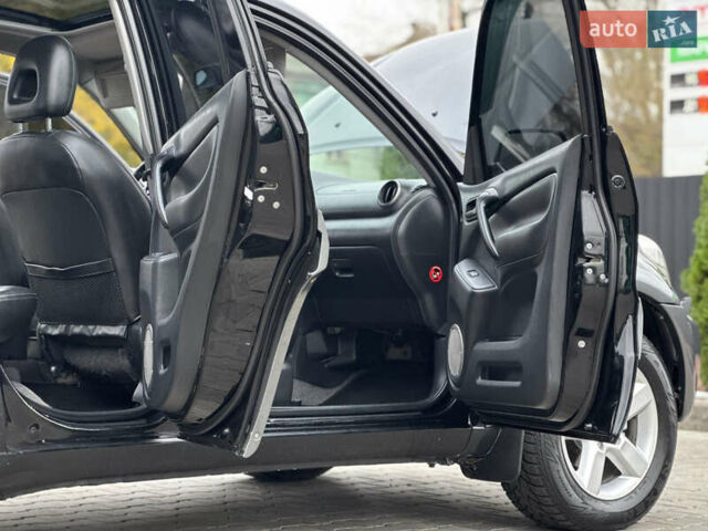 Черный Тойота РАВ 4, объемом двигателя 2 л и пробегом 230 тыс. км за 7850 $, фото 48 на Automoto.ua