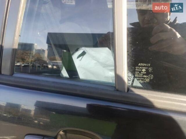 Черный Тойота РАВ 4, объемом двигателя 2 л и пробегом 506 тыс. км за 5300 $, фото 14 на Automoto.ua