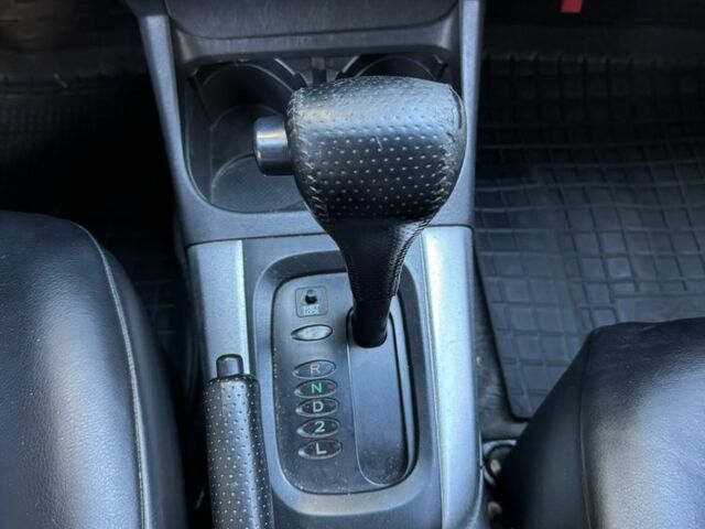 Тойота РАВ 4 2004 в Одессе на Automoto.ua Черный Тойота РАВ 4, объемом двигателя 2 л и пробегом 274 тыс. км за 7000 $, фото 6 на Automoto.ua