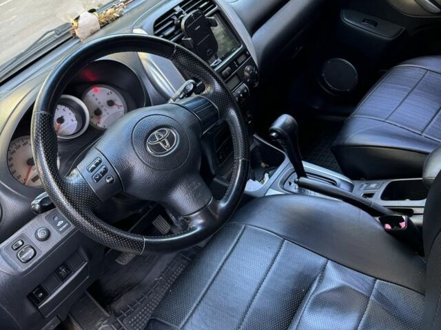 Тойота РАВ 4 2004 в Одессе на Automoto.ua Черный Тойота РАВ 4, объемом двигателя 2 л и пробегом 274 тыс. км за 7000 $, фото 3 на Automoto.ua