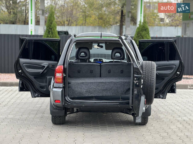 Черный Тойота РАВ 4, объемом двигателя 2 л и пробегом 230 тыс. км за 7850 $, фото 19 на Automoto.ua