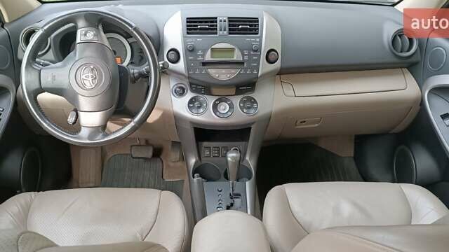 Черный Тойота РАВ 4, объемом двигателя 2 л и пробегом 202 тыс. км за 8066 $, фото 12 на Automoto.ua