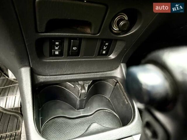 Черный Тойота РАВ 4, объемом двигателя 2 л и пробегом 199 тыс. км за 6999 $, фото 10 на Automoto.ua