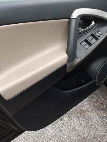 Черный Тойота РАВ 4, объемом двигателя 2 л и пробегом 202 тыс. км за 8066 $, фото 16 на Automoto.ua