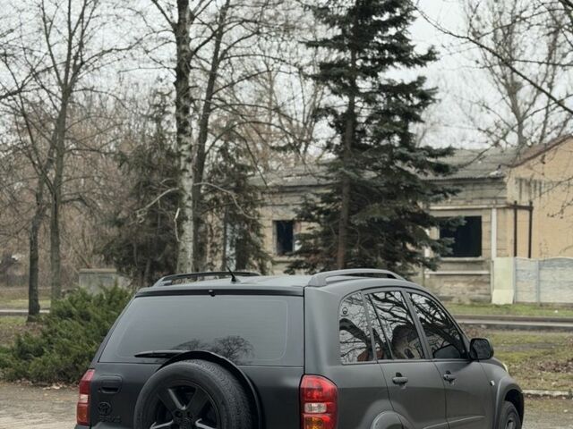 Чорний Тойота РАВ 4, об'ємом двигуна 2 л та пробігом 285 тис. км за 4300 $, фото 7 на Automoto.ua