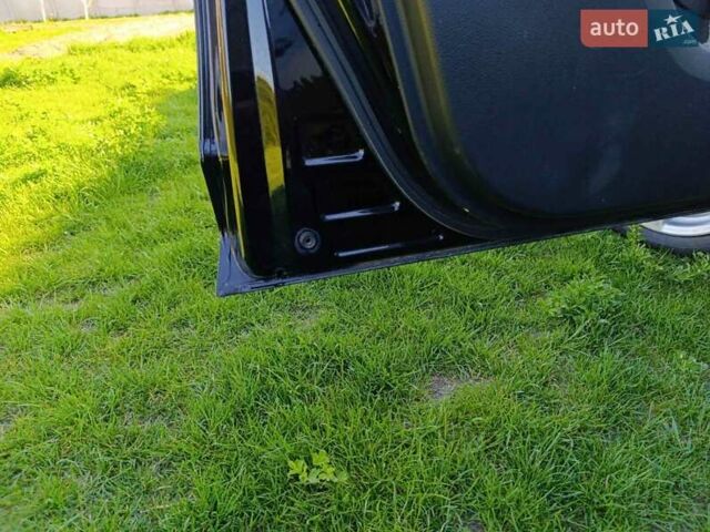 Черный Тойота РАВ 4, объемом двигателя 2.23 л и пробегом 330 тыс. км за 8200 $, фото 13 на Automoto.ua