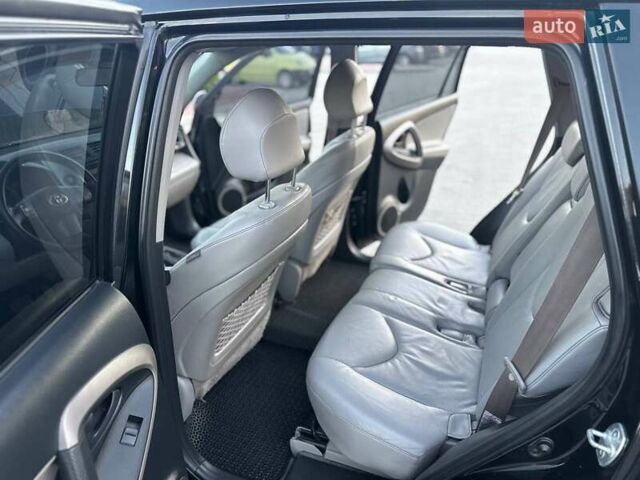 Черный Тойота РАВ 4, объемом двигателя 2.36 л и пробегом 192 тыс. км за 8999 $, фото 20 на Automoto.ua