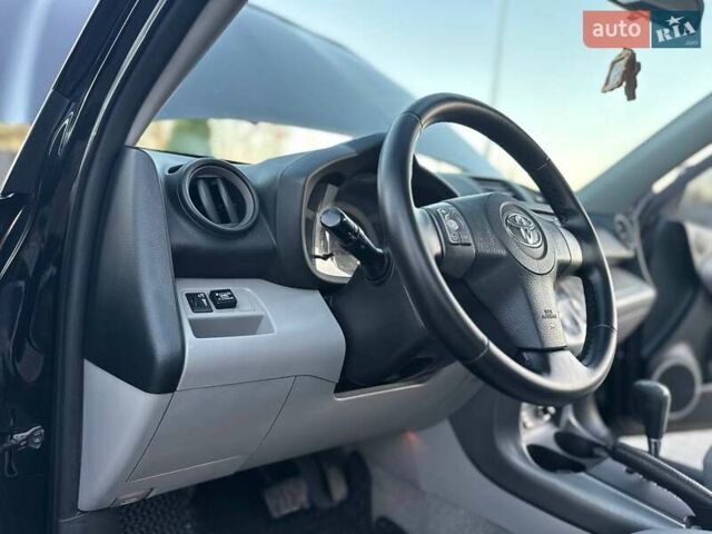 Черный Тойота РАВ 4, объемом двигателя 2.36 л и пробегом 192 тыс. км за 8999 $, фото 26 на Automoto.ua