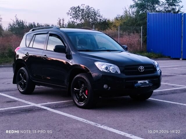 Черный Тойота РАВ 4, объемом двигателя 2 л и пробегом 149 тыс. км за 9490 $, фото 2 на Automoto.ua