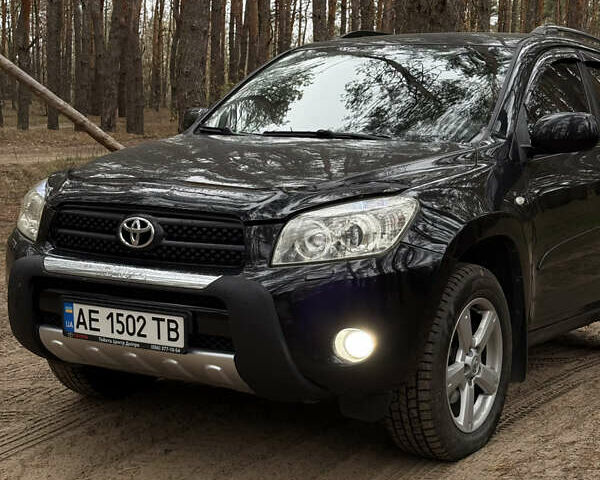 Чорний Тойота РАВ 4, об'ємом двигуна 2 л та пробігом 189 тис. км за 9500 $, фото 19 на Automoto.ua