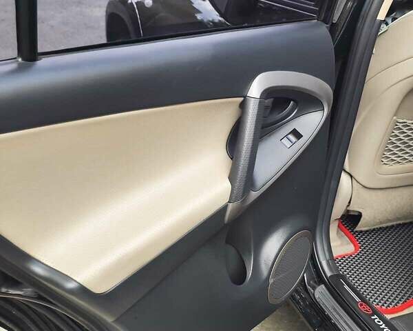 Чорний Тойота РАВ 4, об'ємом двигуна 2.4 л та пробігом 91 тис. км за 12500 $, фото 22 на Automoto.ua