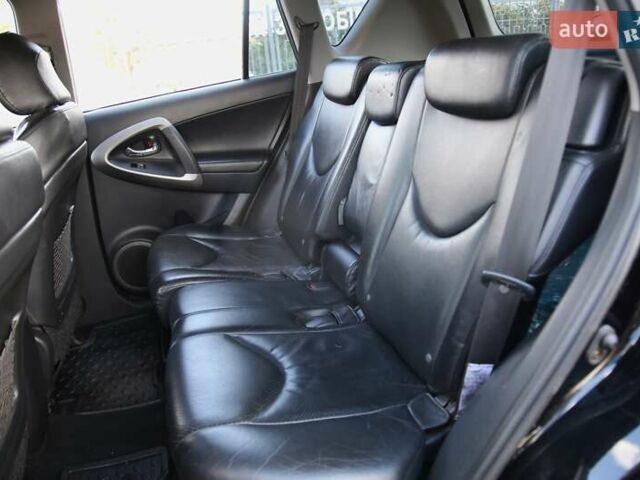 Черный Тойота РАВ 4, объемом двигателя 2 л и пробегом 170 тыс. км за 10000 $, фото 7 на Automoto.ua