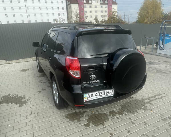 Черный Тойота РАВ 4, объемом двигателя 2.36 л и пробегом 241 тыс. км за 8900 $, фото 4 на Automoto.ua