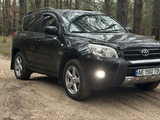 Черный Тойота РАВ 4, объемом двигателя 2 л и пробегом 189 тыс. км за 9500 $, фото 6 на Automoto.ua