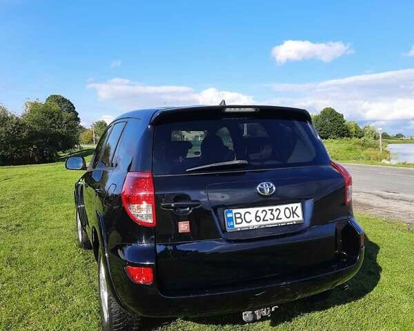 Черный Тойота РАВ 4, объемом двигателя 2.2 л и пробегом 209 тыс. км за 10500 $, фото 5 на Automoto.ua