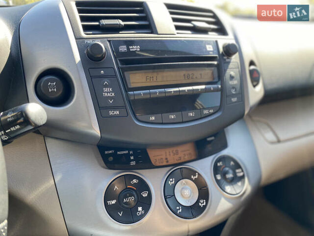 Черный Тойота РАВ 4, объемом двигателя 2.36 л и пробегом 254 тыс. км за 9700 $, фото 12 на Automoto.ua