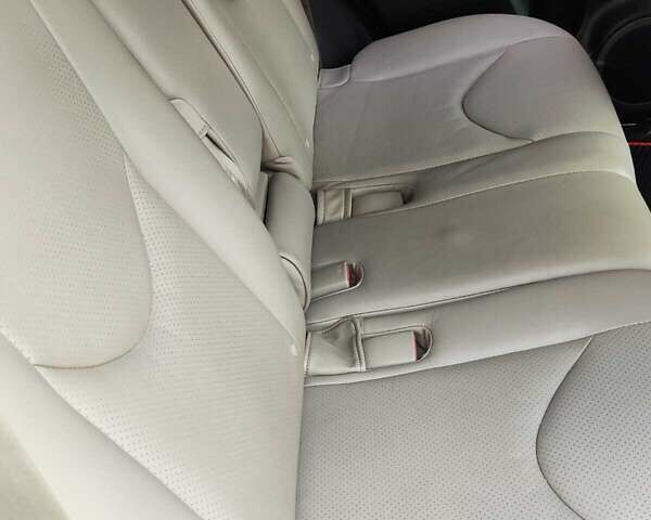 Чорний Тойота РАВ 4, об'ємом двигуна 2.4 л та пробігом 91 тис. км за 12500 $, фото 19 на Automoto.ua