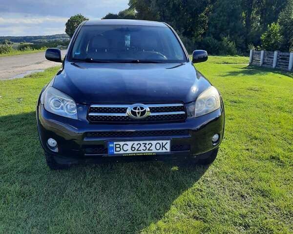 Черный Тойота РАВ 4, объемом двигателя 2.2 л и пробегом 209 тыс. км за 10500 $, фото 4 на Automoto.ua